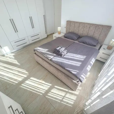 Lägenhet Serenity B59